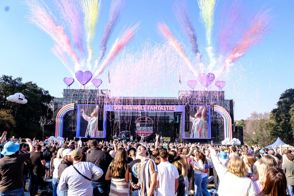 Liefde by Die Dam mainstage and crowd