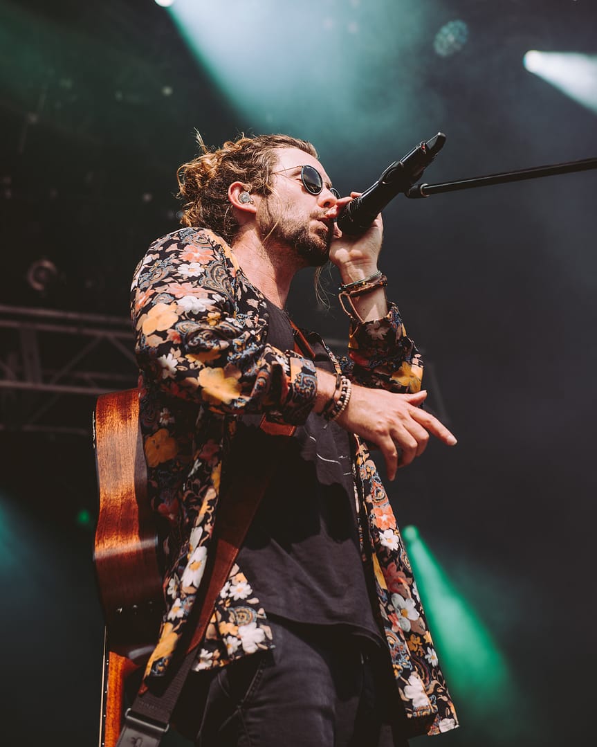 Jeremy Loops performing live